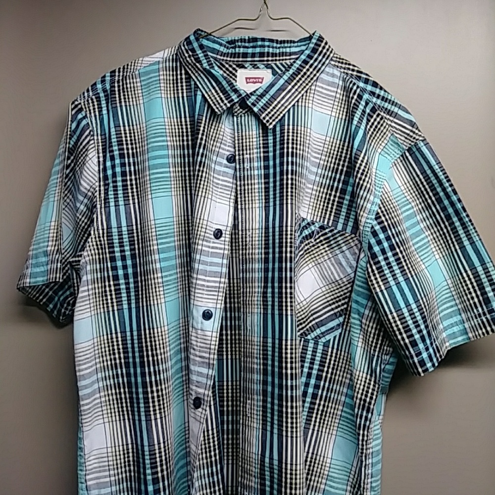 Levi shirt gently used